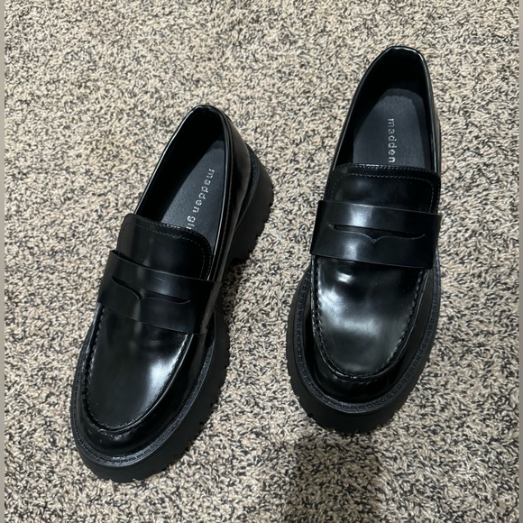 Madden Girl Loafers size 8.5 - Picture 4 of 7